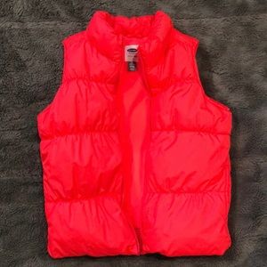 Old Navy | size 10/12 in girls | frost free puffer vest